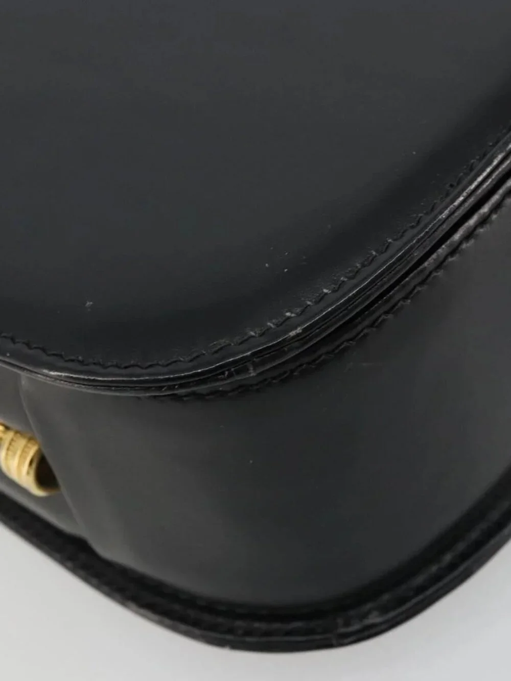 GUCCI Chain Shoulder Bag Leather Black Gold Auth 175138